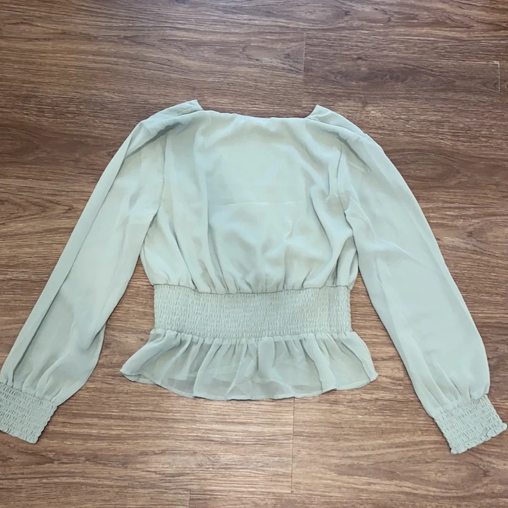 Womens top - Picture 4 of 4